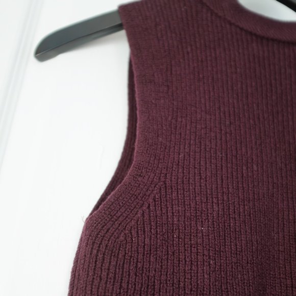 COPY - Wilfred Burgundy Durandal Wool Sleeveless Sweater Vest chucky knit Size … - Picture 4 of 10